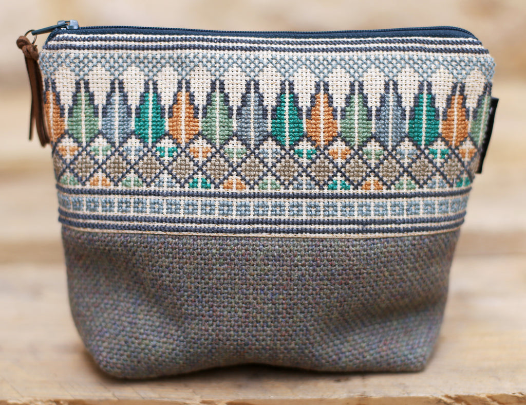 Handmade Palestinian Embroidered Makeup Purse